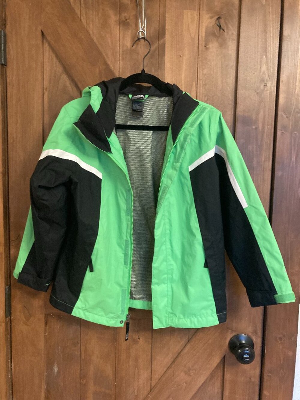 Boys North Face Jacket size M (10/12) Green outer shell only